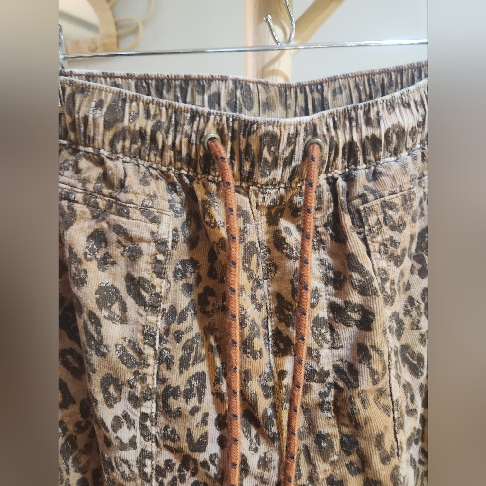 Anthropologie Pilcro The Cottage Corduroy Leopard Print Women's Pants Joggers M - Picture 6 of 10
